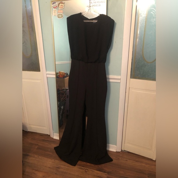 🖤AMAZING BELLBOTTOM JUMPSUIT🖤 - Picture 3 of 9